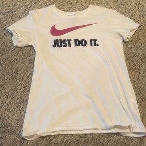 Girls small Nike just do it tshirt